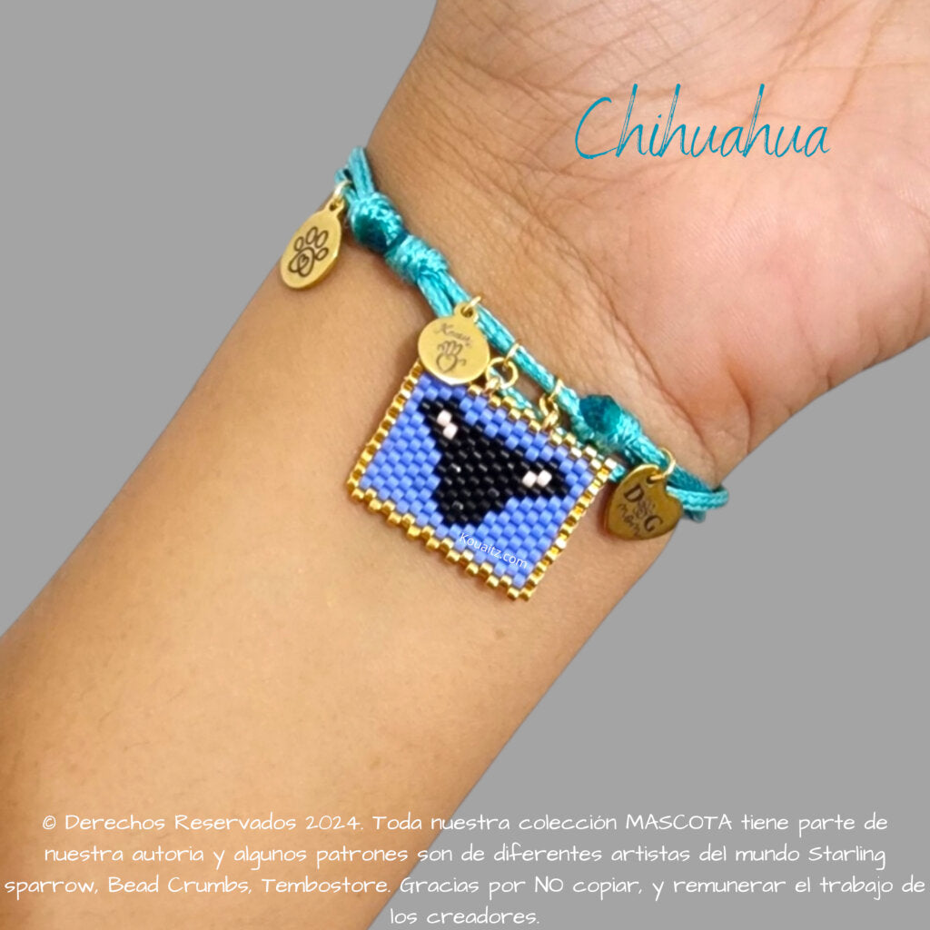Pulsera artesanal de miyuki hecha en México con imagen de perro chihuahua