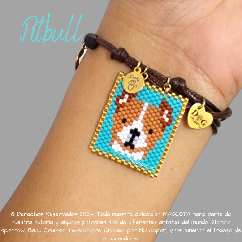 Pulsera artesanal de miyuki hecha en México con imagen de perro pitbull