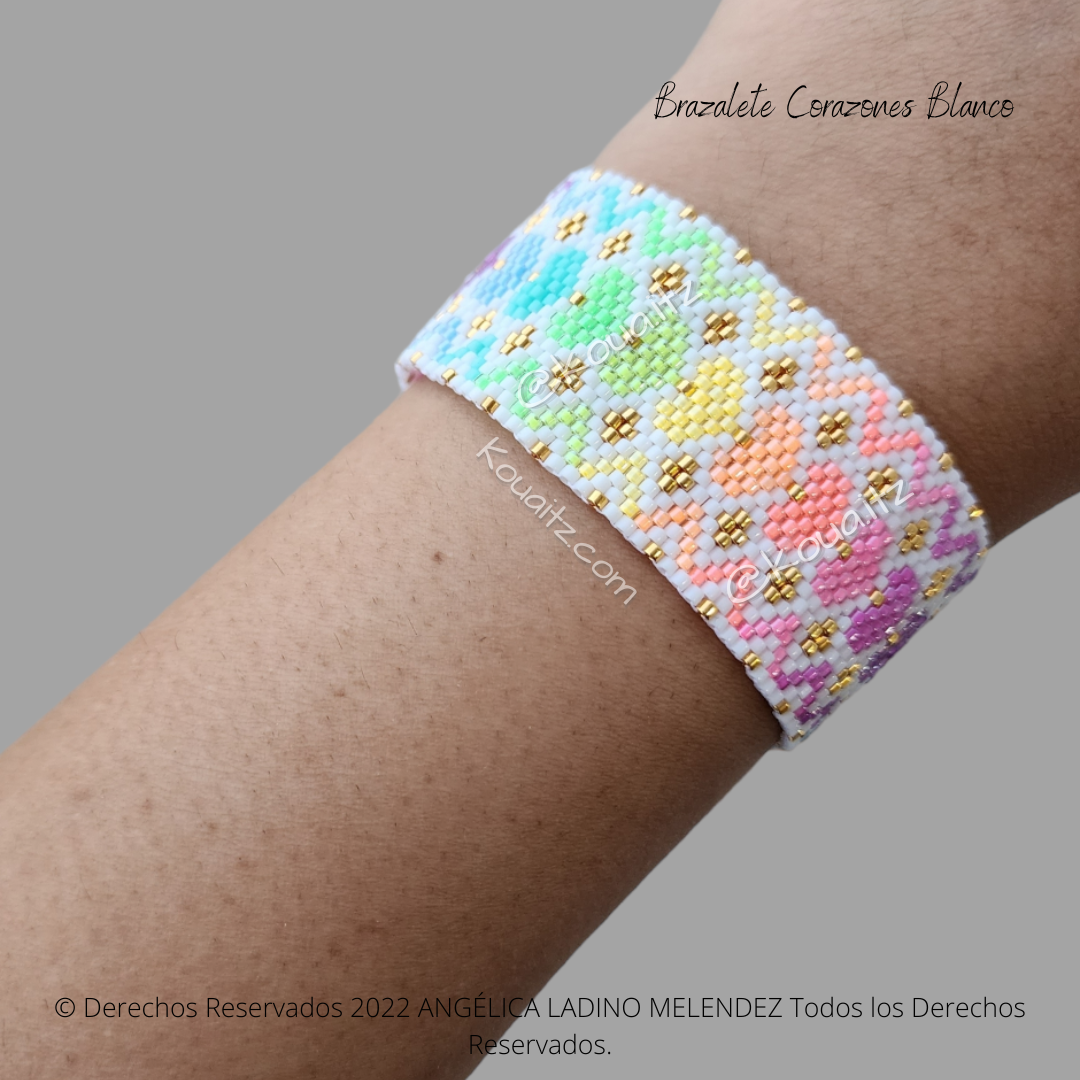 Brazalete Corazones Grueso
