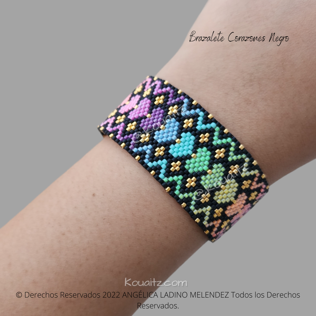 Brazalete Corazones Grueso