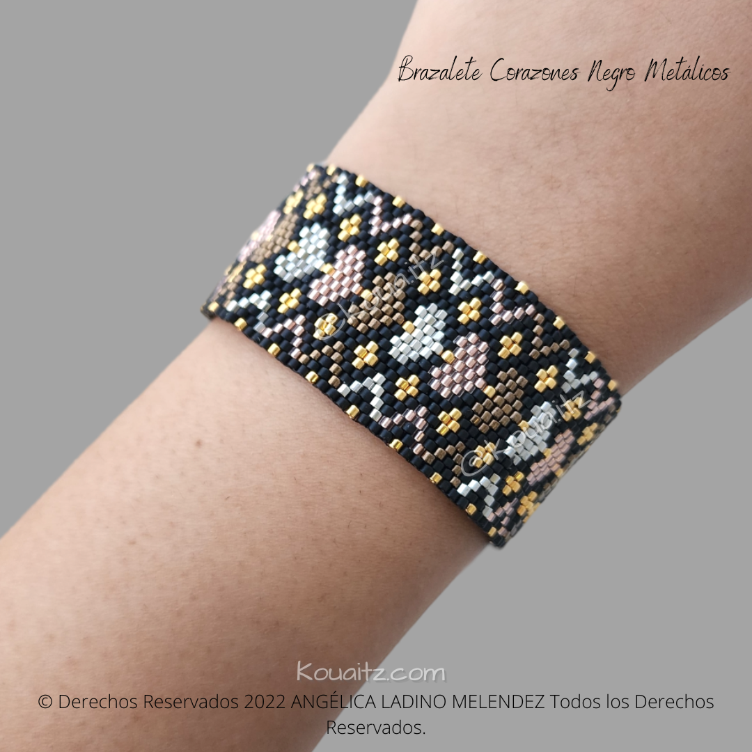 Brazalete Corazones Grueso