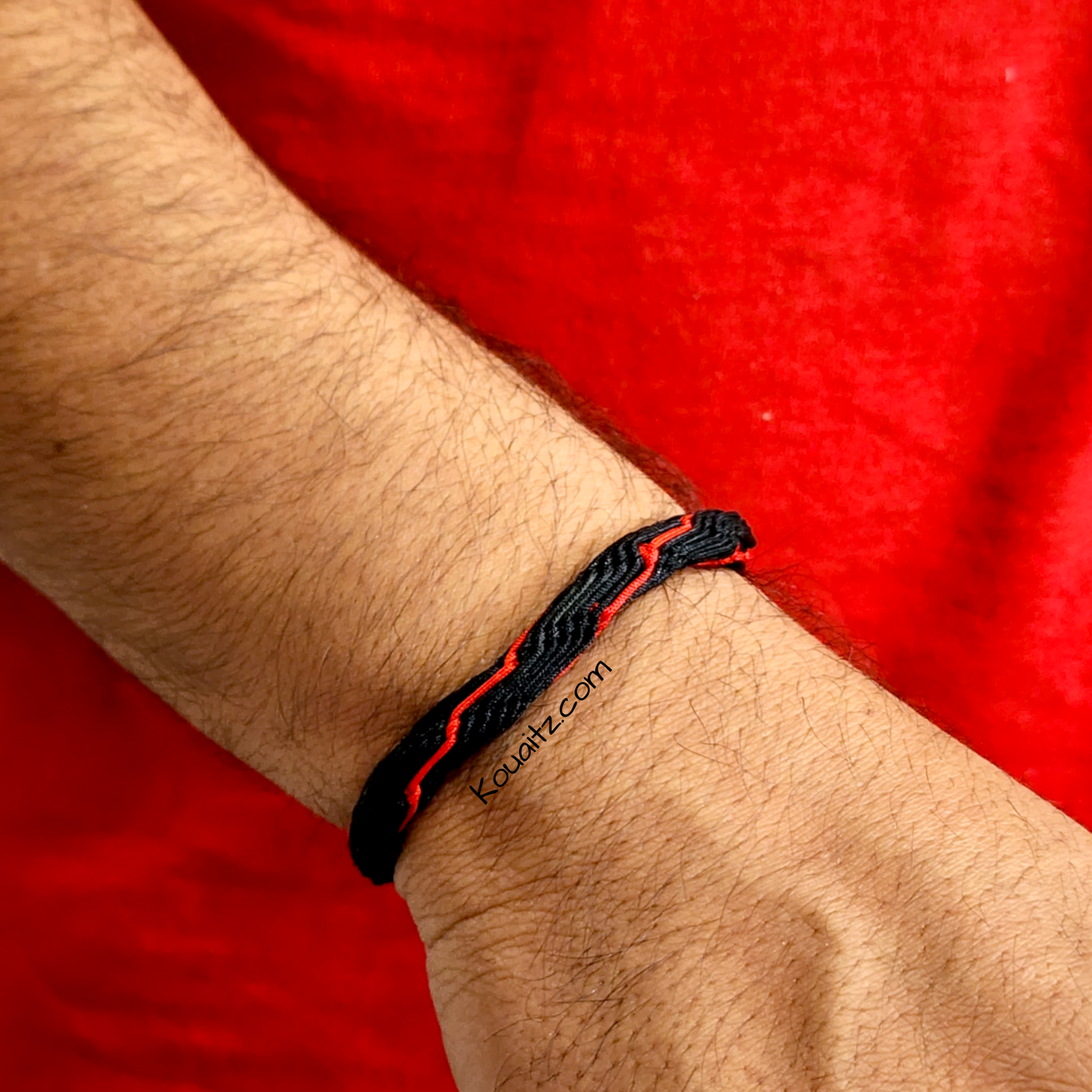 Pulsera Tejida Negra