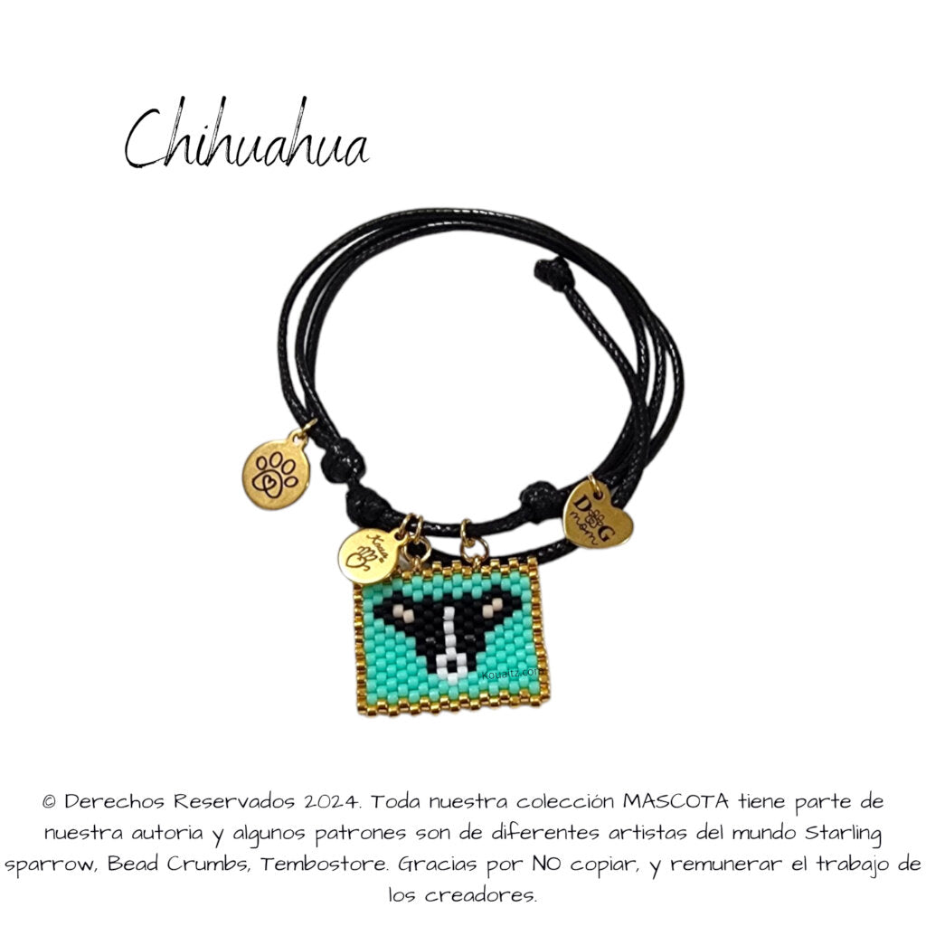 Pulsera artesanal de miyuki hecha en México con imagen de perro chihuahua